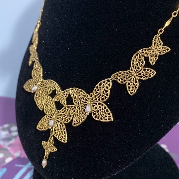 Vintage Gold Tone Over Sterling Silver Butterfly Pearl Necklace - Picture 4 of 7